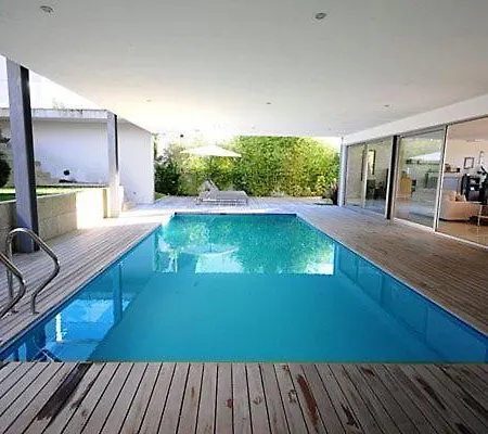 Moderne Mit Ueberdachtem Pool Hébergement de vacances Caminha