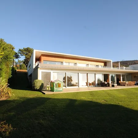 Moderne Mit Ueberdachtem Pool